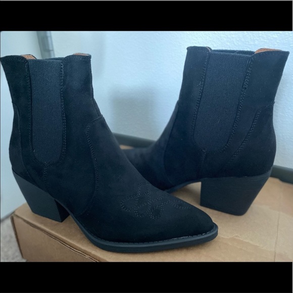 Shoe Republic LA  Classic Booties - Picture 4 of 5